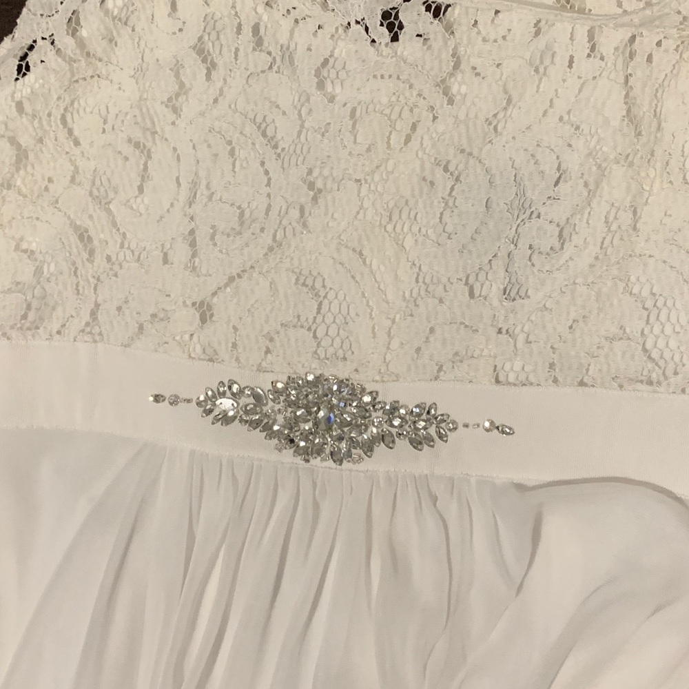 Long white dress - Picture 4 of 4